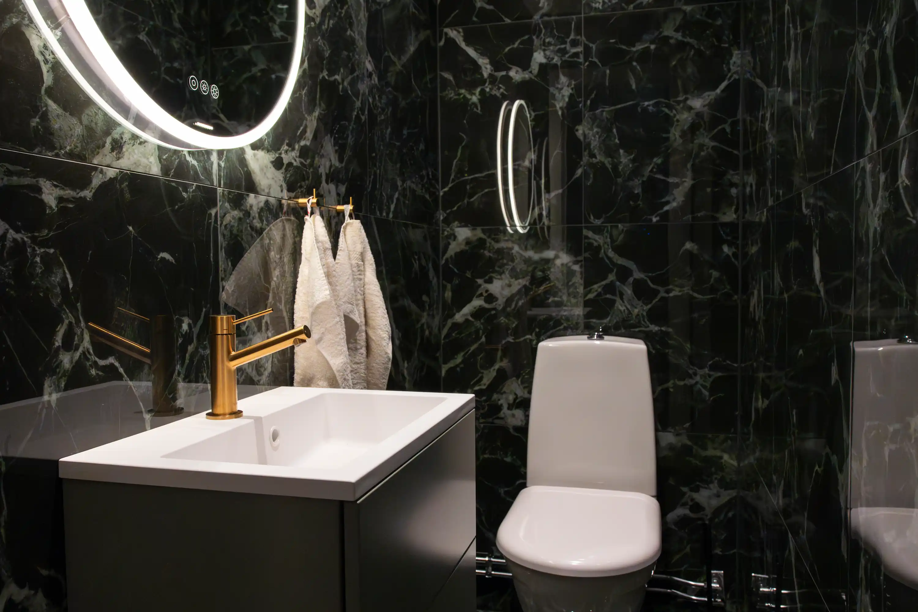 Badrumsrenovering i modern stil
