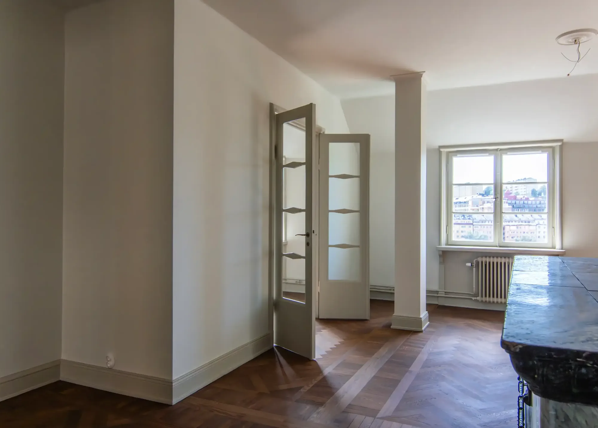 Före och efter renovering av lägenheten