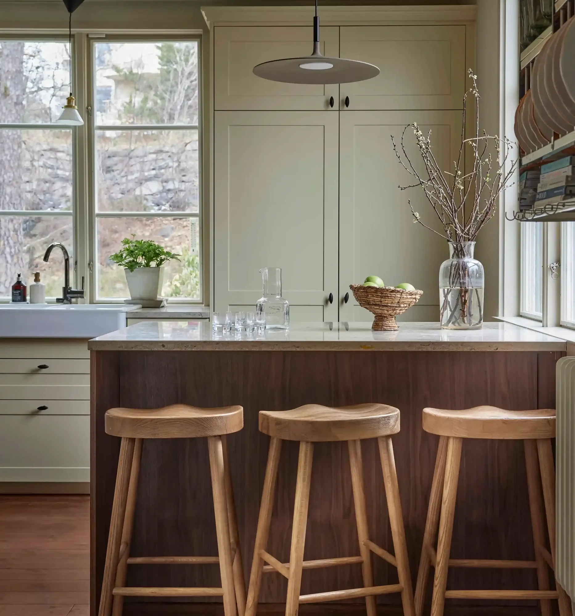 Köksrenovering som del av totalrenovering hos Carin