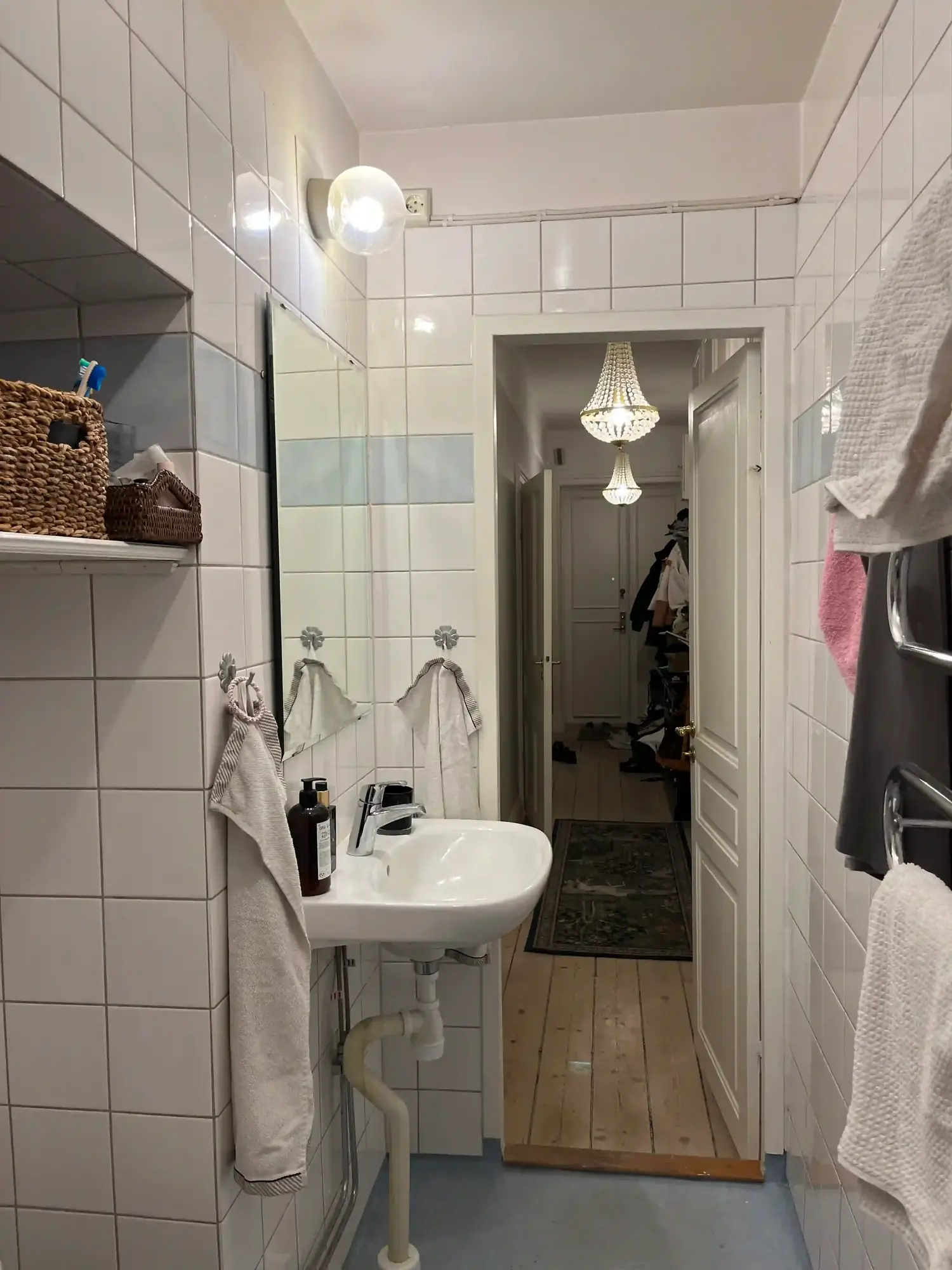 Före och efter badrumsrenoveringen